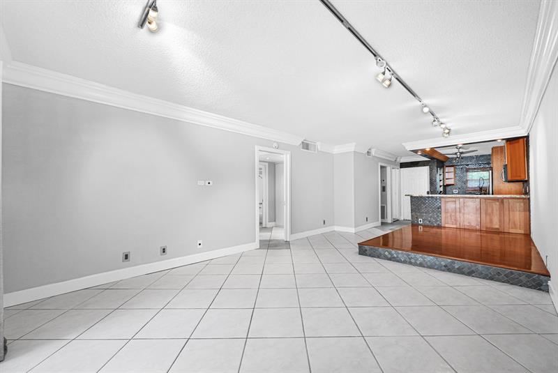 Image 5 of 31 For 1775 Andrews Sq  308w