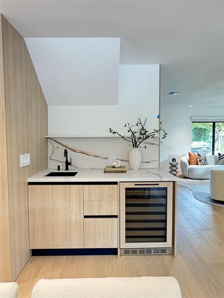 Image 13 of 81 For 2413 32nd St