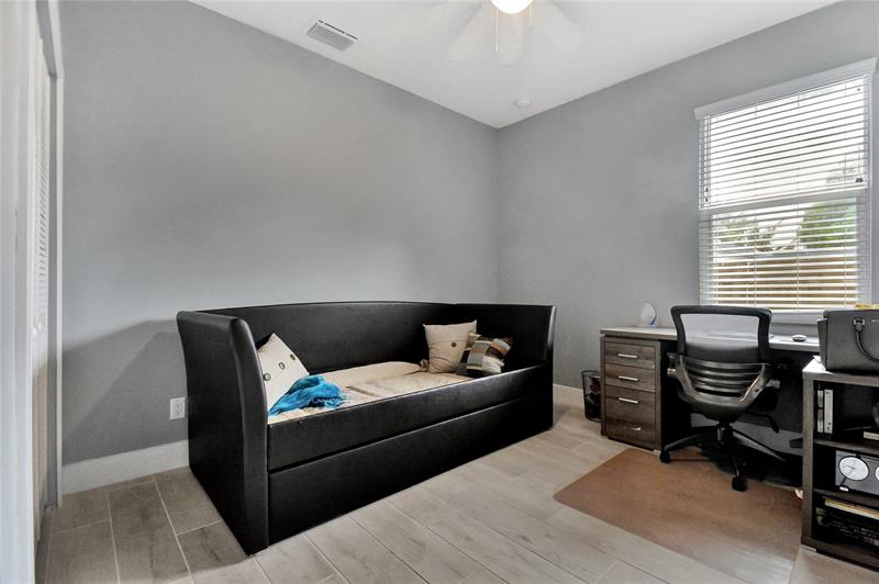 Image 16 of 36 For 4796 Horizon Ave