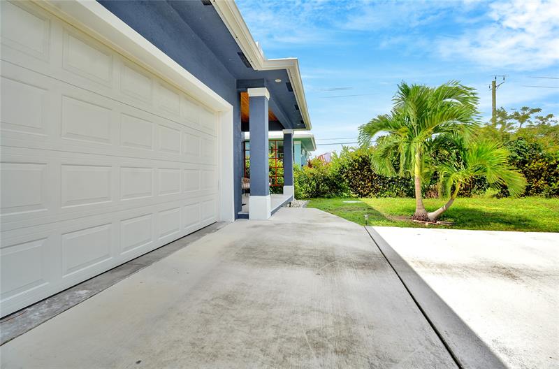 Image 31 of 36 For 4796 Horizon Ave