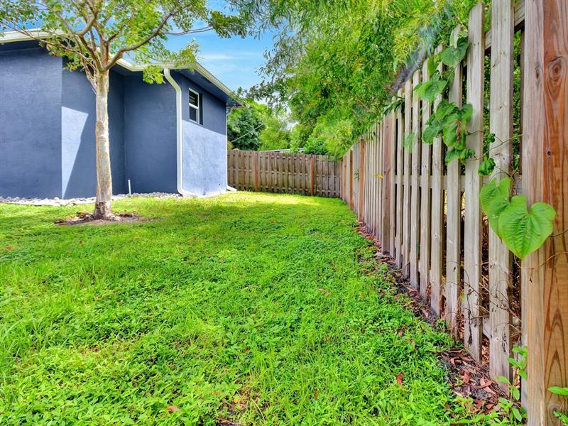 Image 34 of 36 For 4796 Horizon Ave