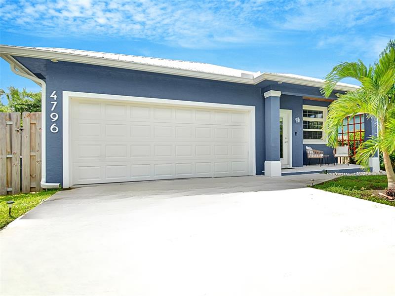 Image 4 of 36 For 4796 Horizon Ave