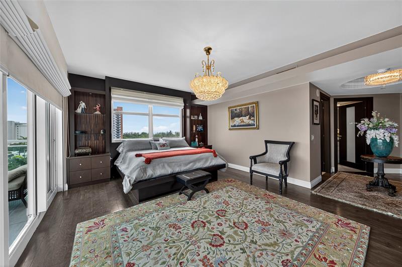 Image 11 of 66 For 2845 9th St  806
