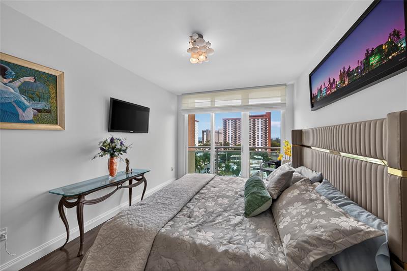 Image 25 of 66 For 2845 9th St  806