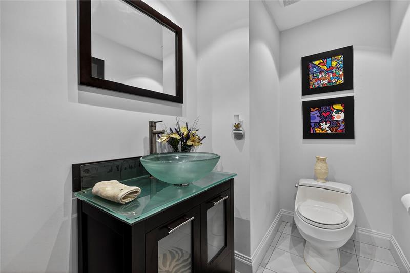 Image 33 of 66 For 2845 9th St  806