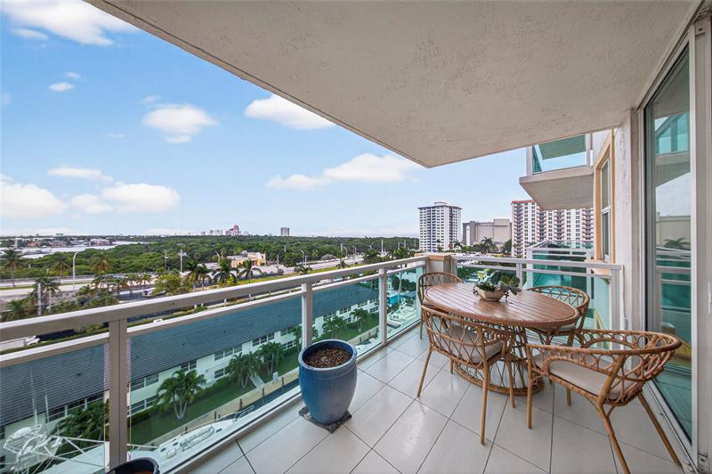 Image 50 of 66 For 2845 9th St  806