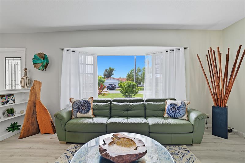 Image 14 of 40 For 7505 40th Pl