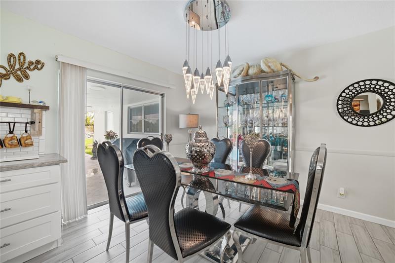 Image 16 of 40 For 7505 40th Pl