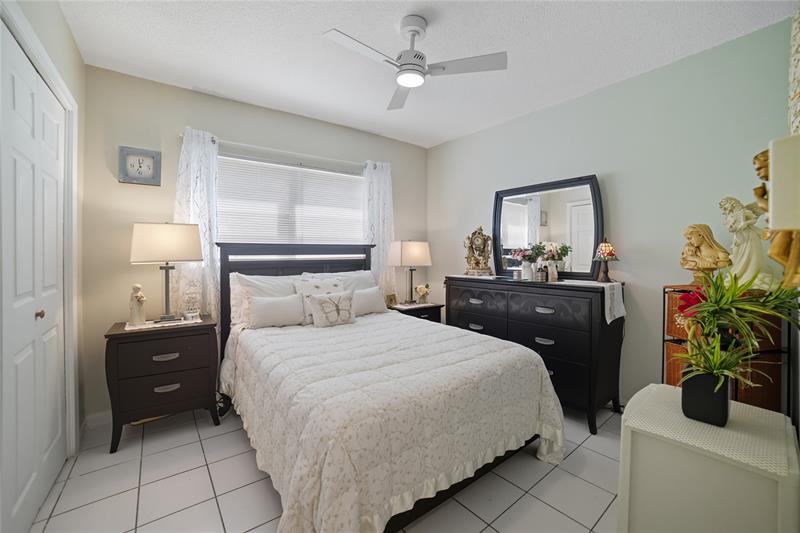 Image 28 of 40 For 7505 40th Pl
