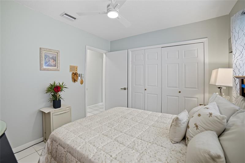 Image 29 of 40 For 7505 40th Pl