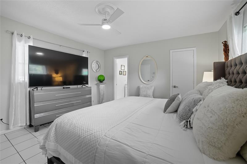 Image 31 of 40 For 7505 40th Pl