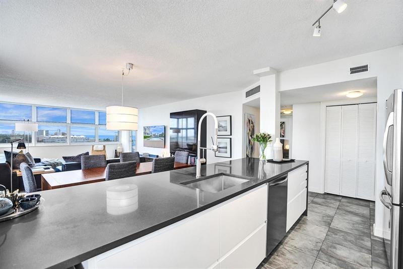 Image 11 of 84 For 800 20th Ave  915