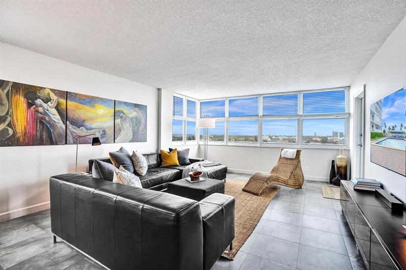 Image 20 of 84 For 800 20th Ave  915