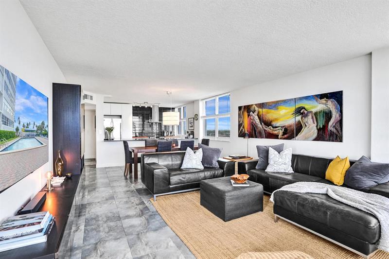 Image 22 of 84 For 800 20th Ave  915