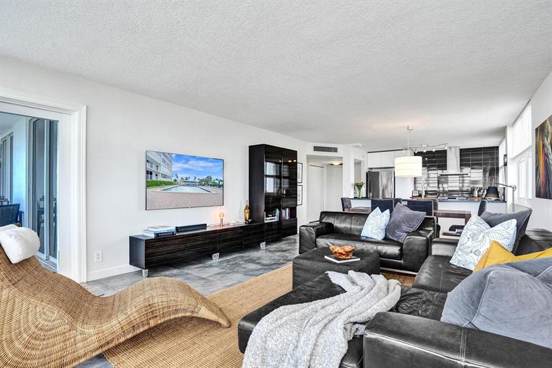 Image 23 of 84 For 800 20th Ave  915