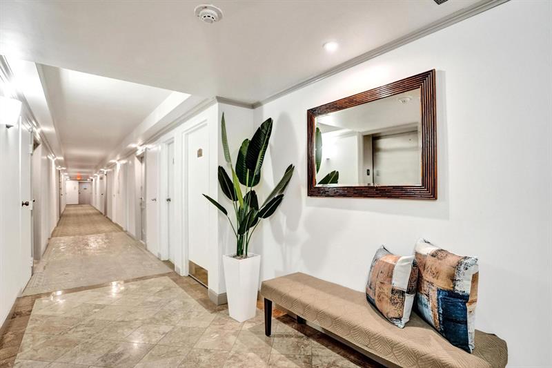 Image 51 of 84 For 800 20th Ave  915