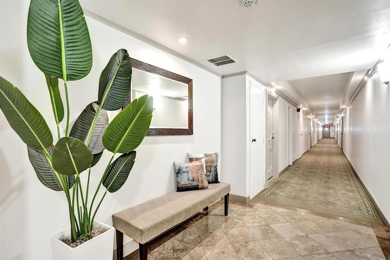 Image 52 of 84 For 800 20th Ave  915