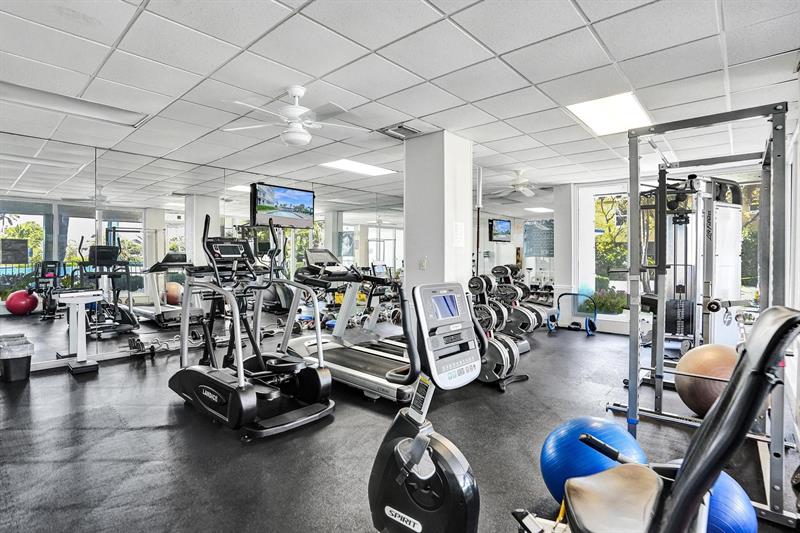 Image 53 of 84 For 800 20th Ave  915