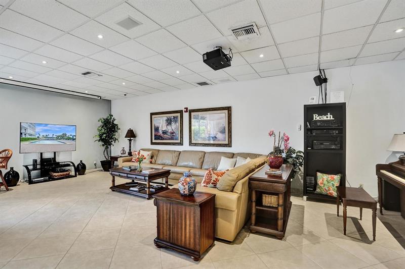 Image 58 of 84 For 800 20th Ave  915