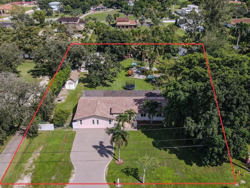 Image 3 of 75 For 3801 137th Ave