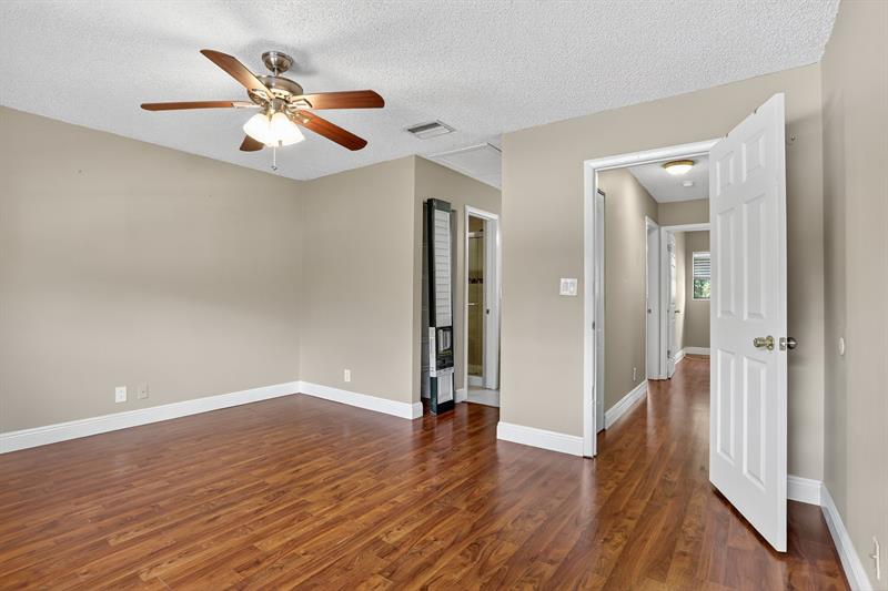 Image 17 of 35 For 3037 48th Ave