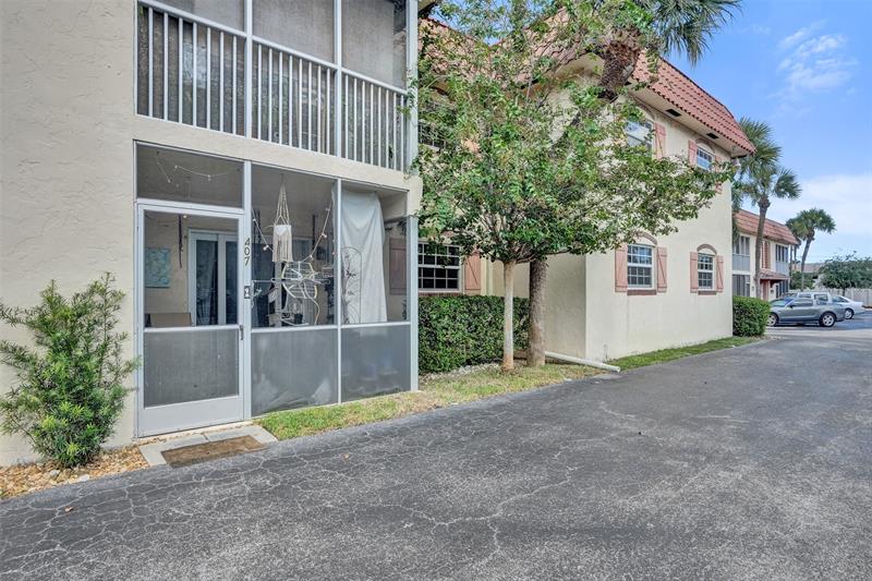 Image 34 of 36 For 101 Mcnab Rd  407