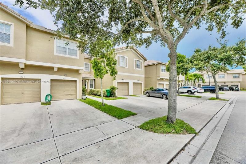 Details for 4331 131st Ln, Hollywood, FL 33027