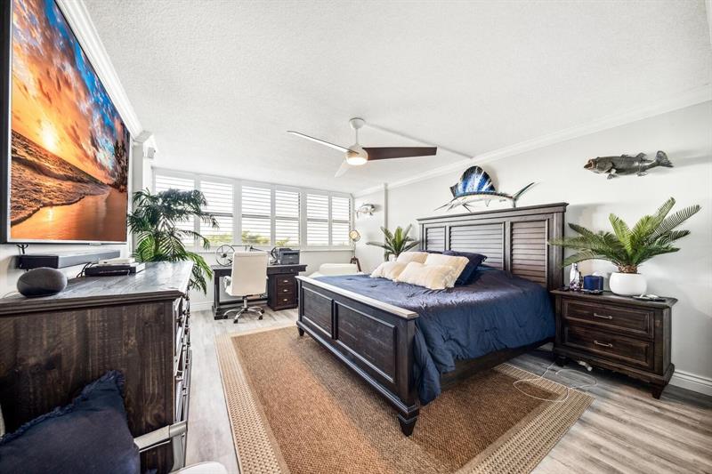 Image 12 of 25 For 859 Jeffery Street  6090