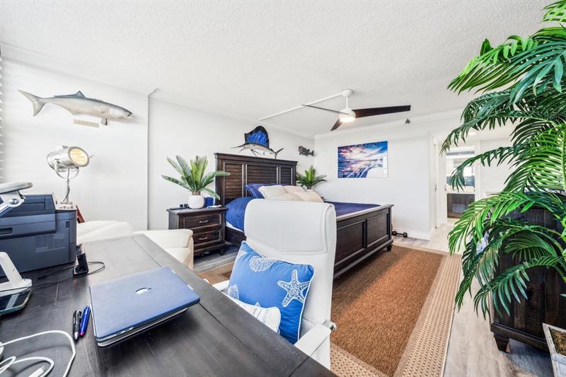 Image 13 of 25 For 859 Jeffery Street  6090