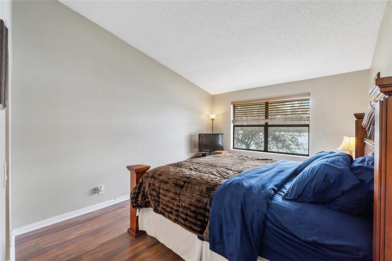 Image 21 of 45 For 2112 Congressional Way  2112