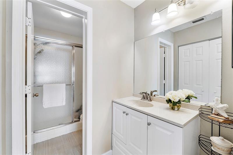 Image 23 of 45 For 2112 Congressional Way  2112