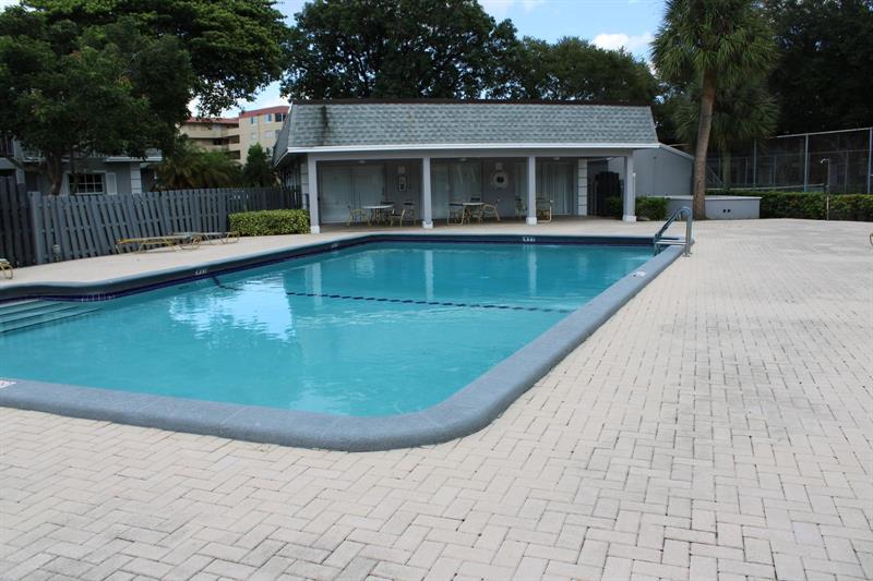 Image 17 of 21 For 432 70 Avenue  232