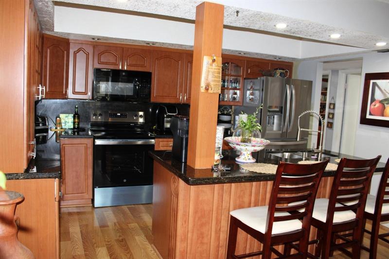 Image 6 of 21 For 432 70 Avenue  232
