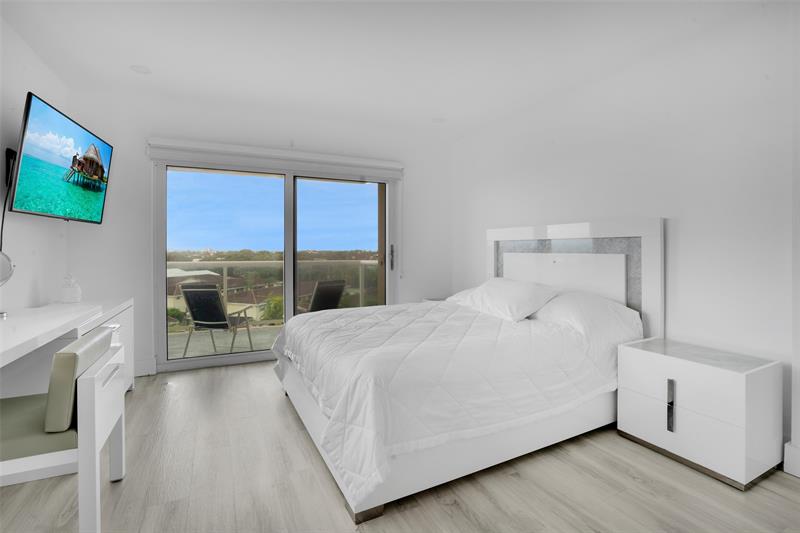 Image 11 of 29 For 6000 Ocean Blvd  6e