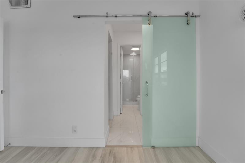 Image 14 of 29 For 6000 Ocean Blvd  6e