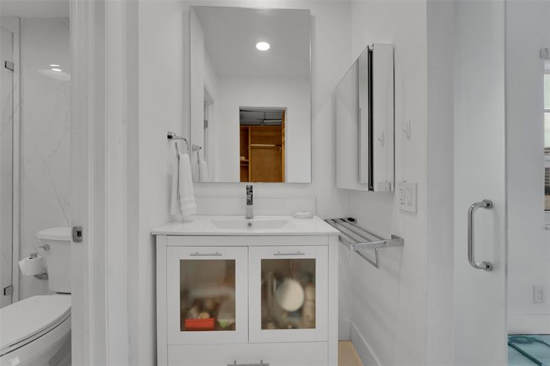 Image 16 of 29 For 6000 Ocean Blvd  6e