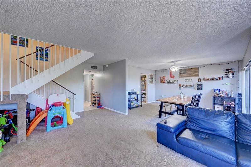 Image 3 of 14 For 731 Pine Island Rd  404