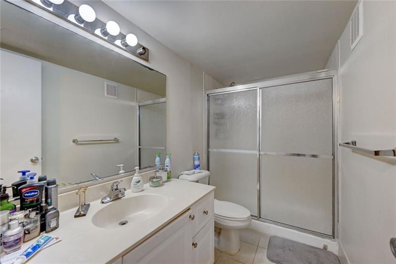 Image 9 of 14 For 731 Pine Island Rd  404