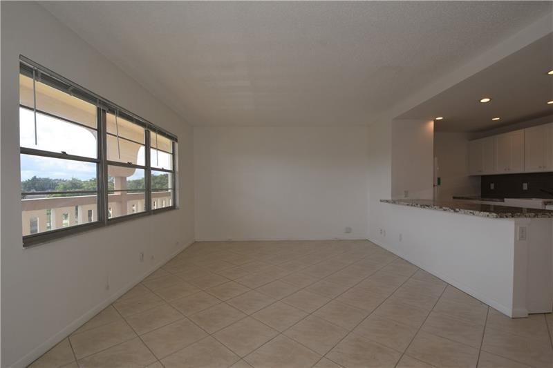 Image 12 of 28 For 2801 Victoria Way  J4