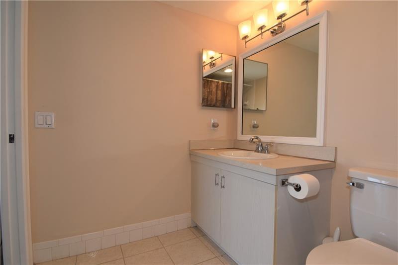 Image 14 of 28 For 2801 Victoria Way  J4