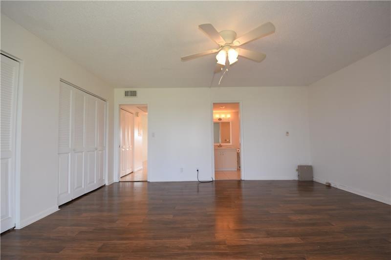 Image 18 of 28 For 2801 Victoria Way  J4