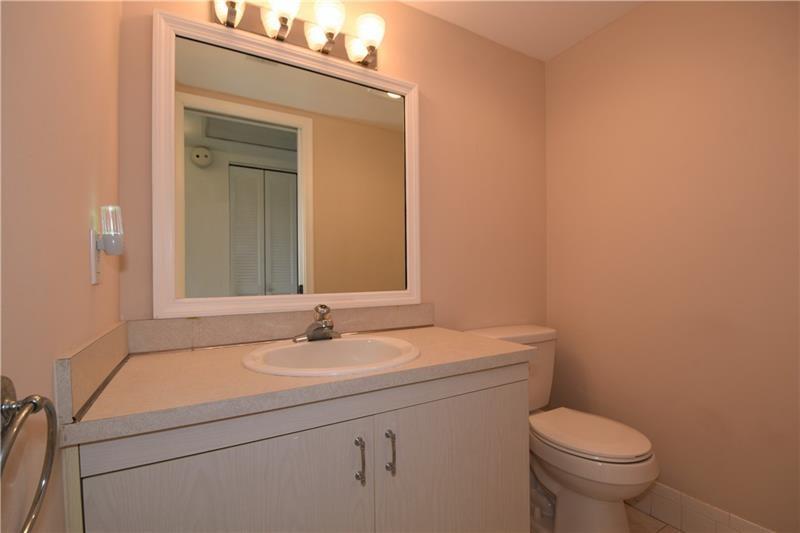 Image 26 of 28 For 2801 Victoria Way  J4