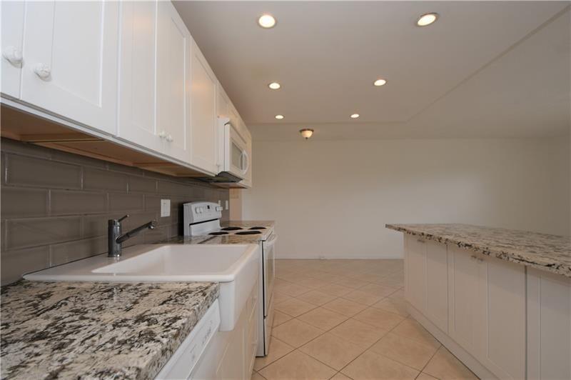 Image 4 of 28 For 2801 Victoria Way  J4