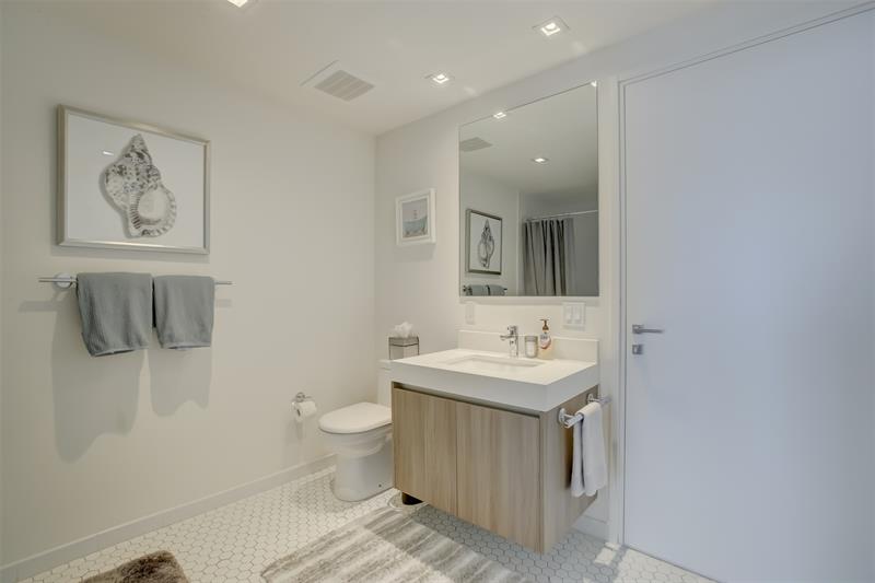 Image 28 of 36 For 401 Birch Rd  705