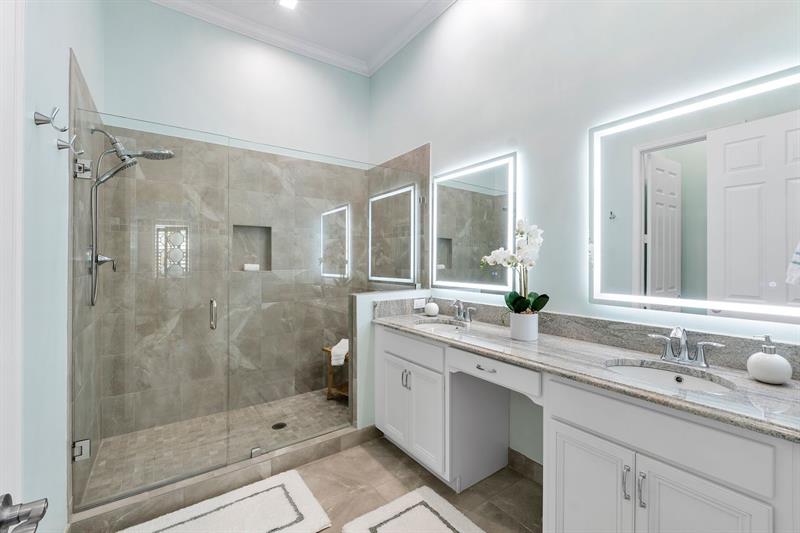 Image 21 of 37 For 3119 Waterside Cir  3119