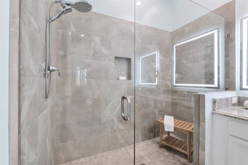 Image 23 of 37 For 3119 Waterside Cir  3119