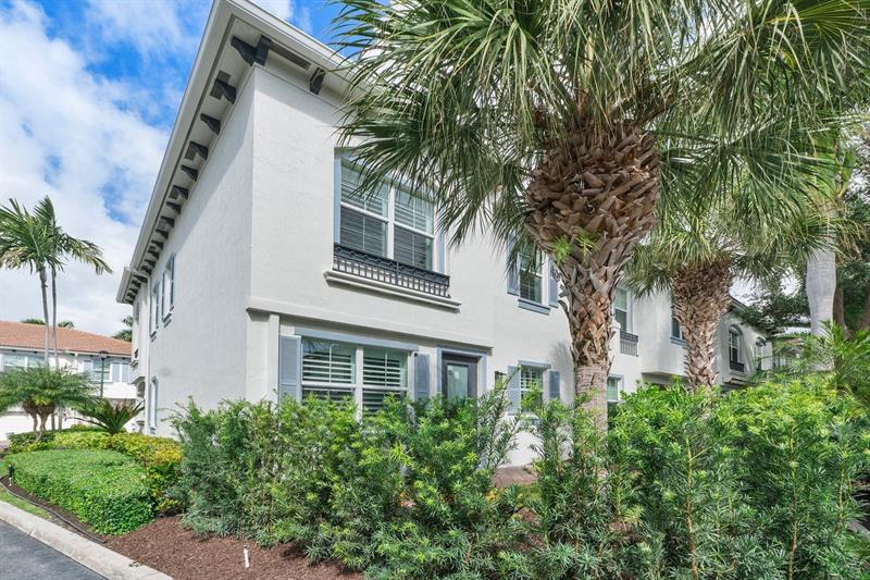 Image 32 of 37 For 3119 Waterside Cir  3119