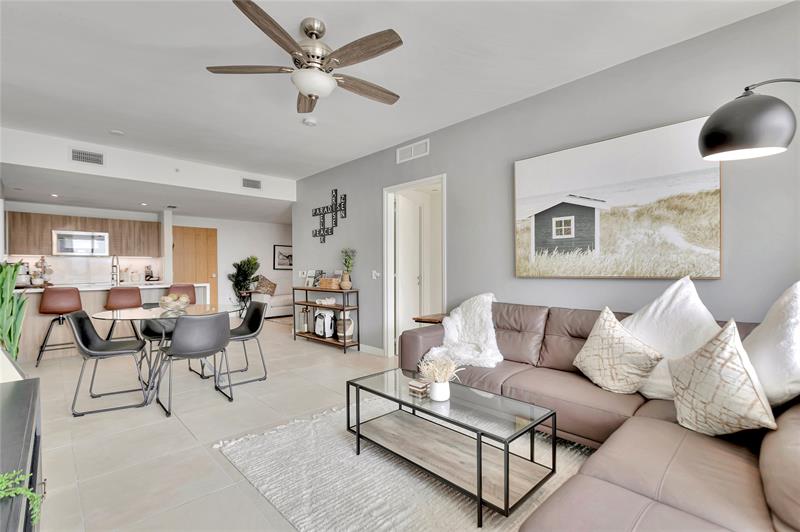 Image 7 of 40 For 401 Birch Rd  504