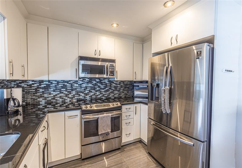 Image 3 of 22 For 9871 2nd Court