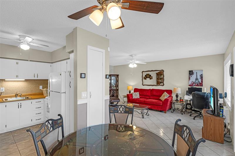 Image 13 of 45 For 1000 11th Ave  #2e